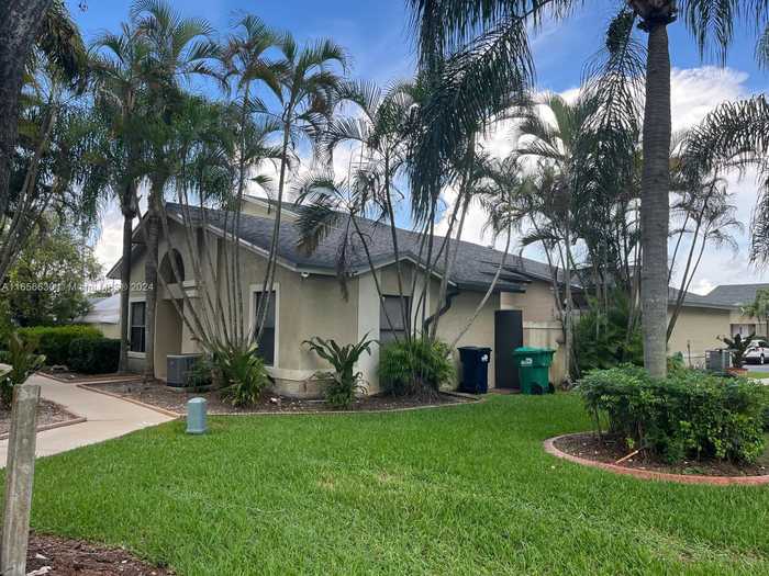 photo 1: 15234 SW 68th St Unit 34-34, Miami FL 33193