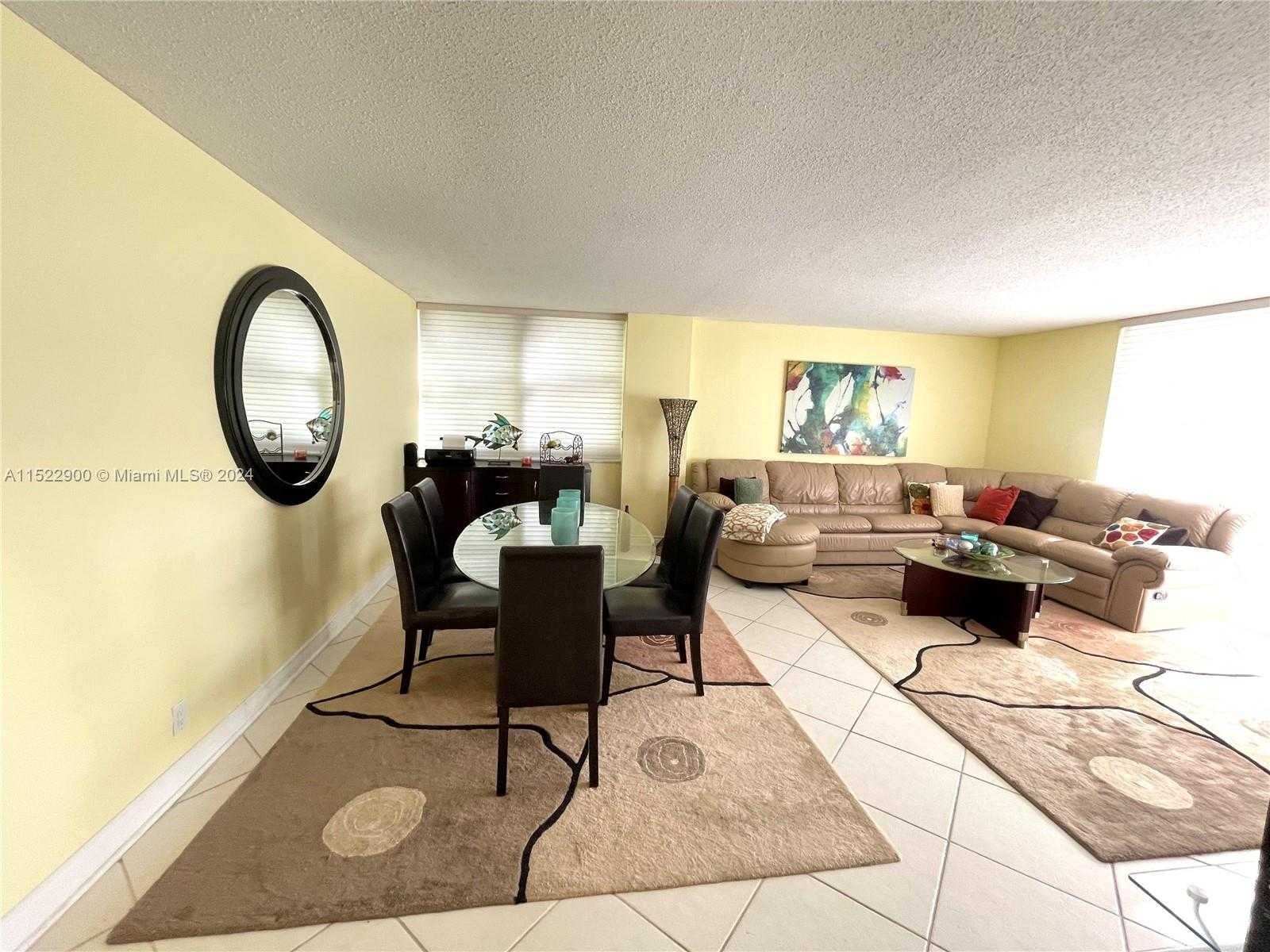 photo 3: 2030 S Ocean Dr Unit 327, Hallandale Beach FL 33009