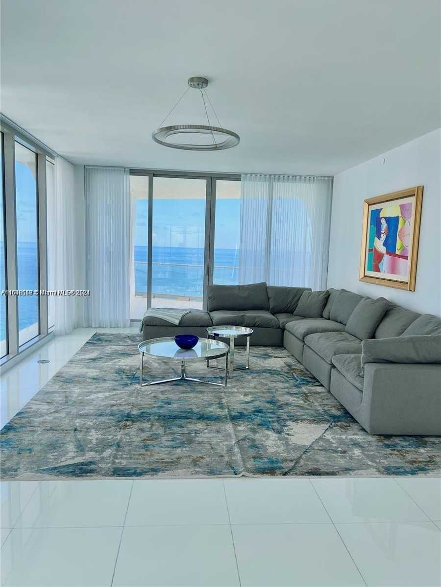 photo 2: 16901 Collins Ave Unit 1905, Sunny Isles Beach FL 33160