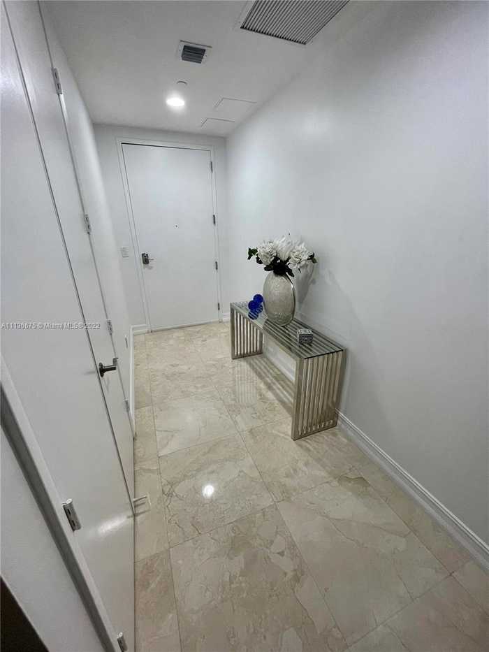 photo 2: 16001 Collins Ave Unit 2705, Sunny Isles Beach FL 33160