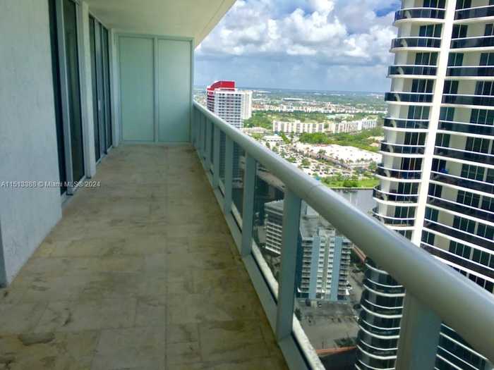 photo 2: 1830 S Ocean Dr Unit 3611, Hallandale Beach FL 33009