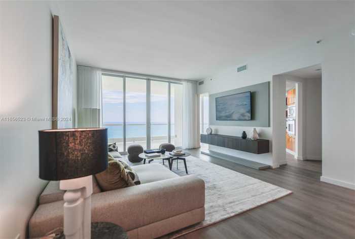 photo 2: 16051 Collins Ave Unit 2102, Sunny Isles Beach FL 33160