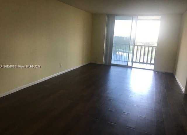 photo 2: 3100 W Rolling Hills Cir Unit 710, Davie FL 33328