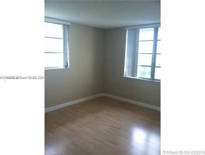 photo 4: 3100 W Rolling Hills Cir Unit 710, Davie FL 33328