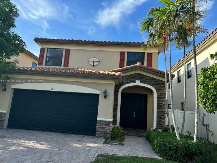 photo 2: 3501 W 86th Ter, Hialeah FL 33018