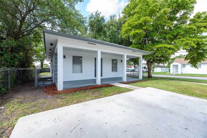 photo 2: 1776 NW 78th St, Miami FL 33147