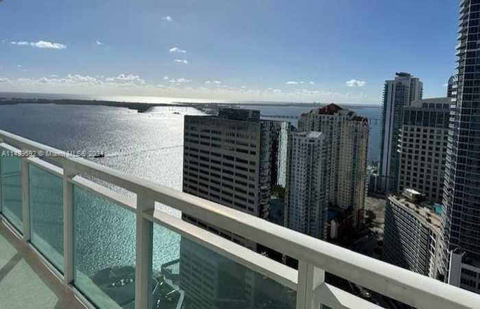 photo 2: 950 Brickell Bay Dr Unit 4007, Miami FL 33131