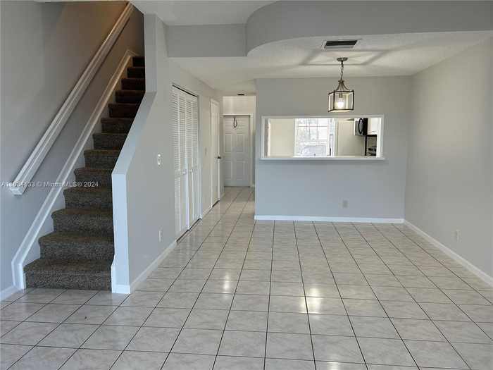 photo 2: 4990 SW 31st Ter Unit 390, Dania Beach FL 33312