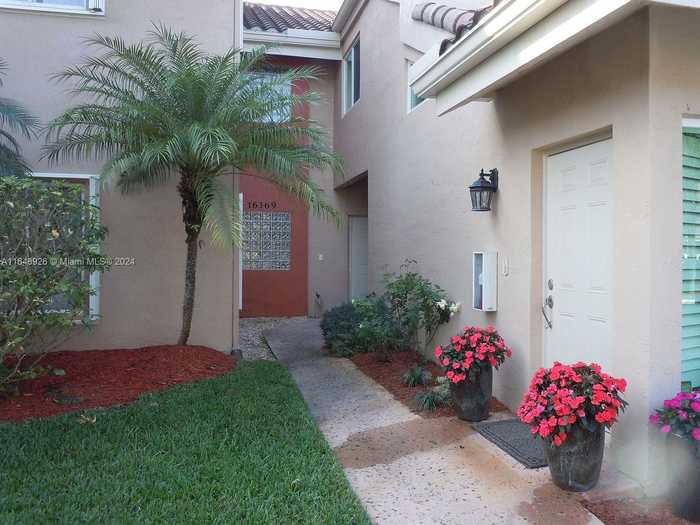 photo 2: 16369 Malibu Dr Unit 53, Weston FL 33326