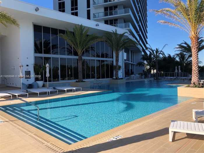 photo 18: 16385 Biscayne Blvd Unit 1418, North Miami Beach FL 33160