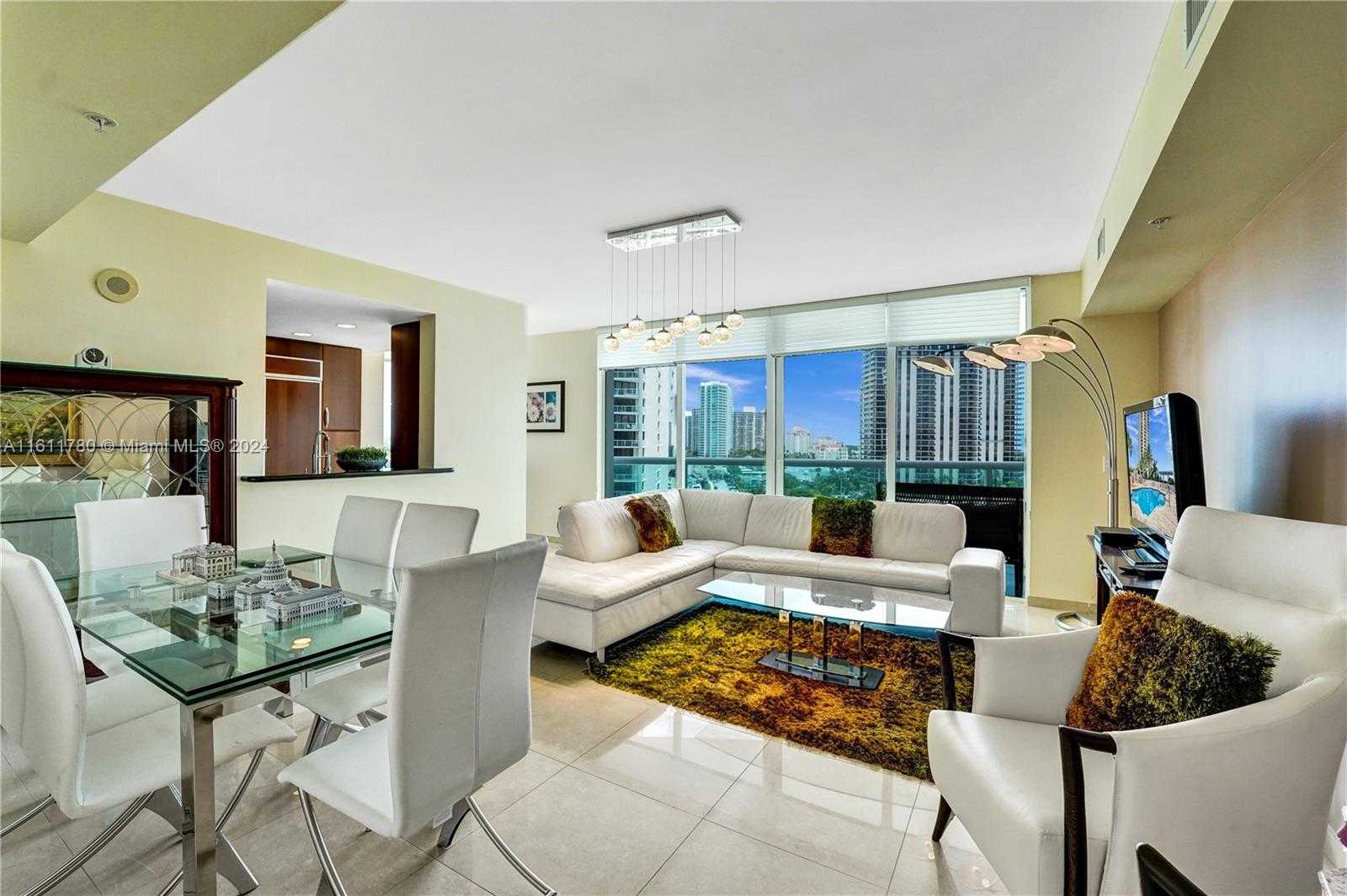 photo 2: 19400 Turnberry Way Unit 931, Aventura FL 33180