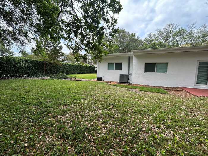 photo 2: 5495 SW 68 ave, Miami FL 33155