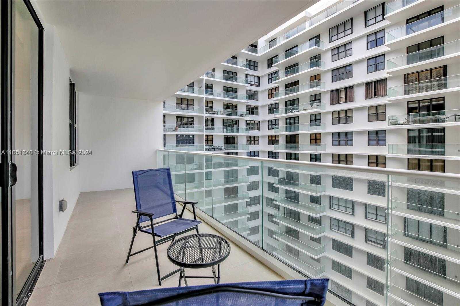 photo 2: 9801 Collins Ave Unit 15X, Bal Harbour FL 33154