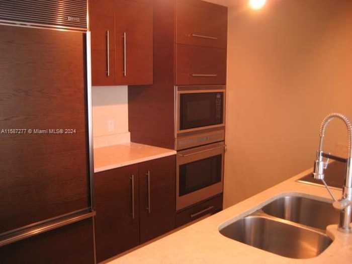 photo 2: Unit 1809, Miami FL 33131