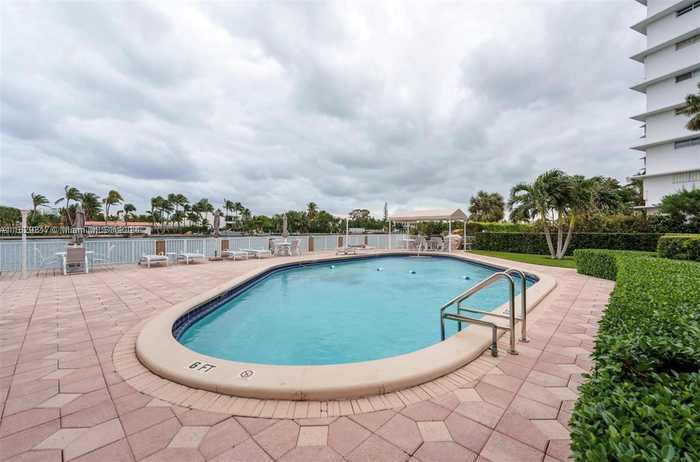 photo 12: 9111 E Bay Harbor Dr Unit 6A, Bay Harbor Islands FL 33154