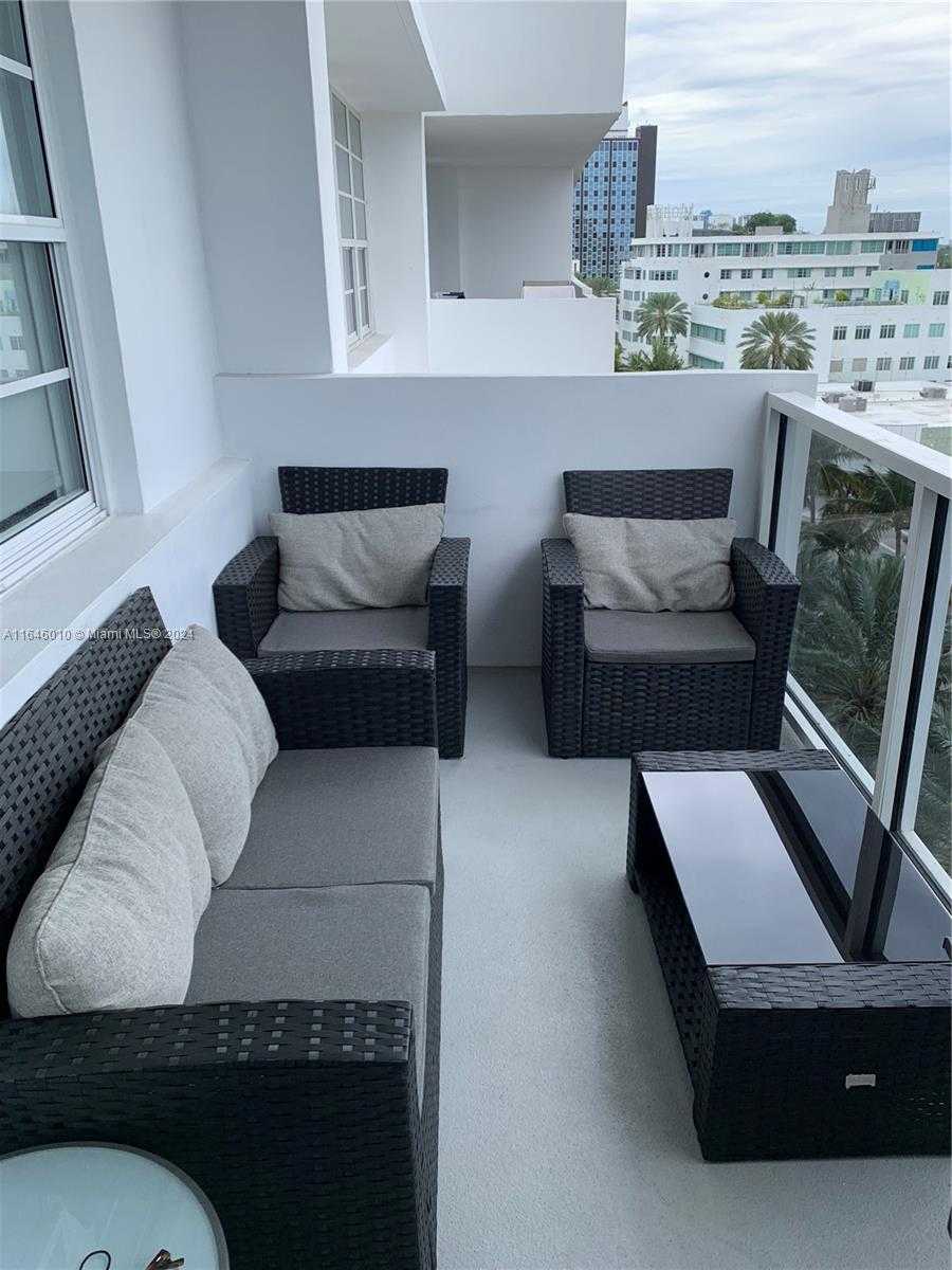 photo 1: 100 Lincoln Rd Unit 723, Miami Beach FL 33139