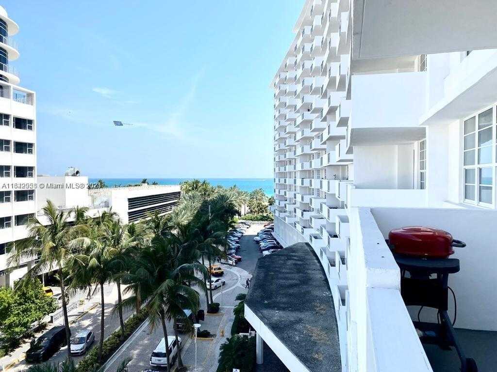 photo 1: Unit 608, Miami Beach FL 33139