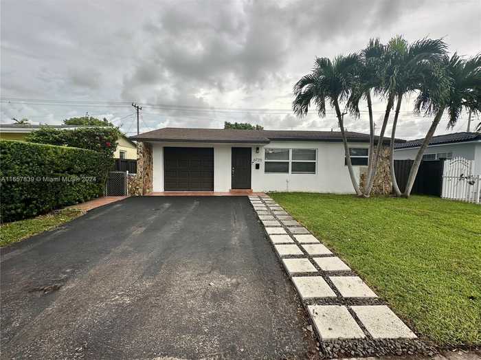 photo 1: 6725 SW 39th Ter, Miami FL 33155