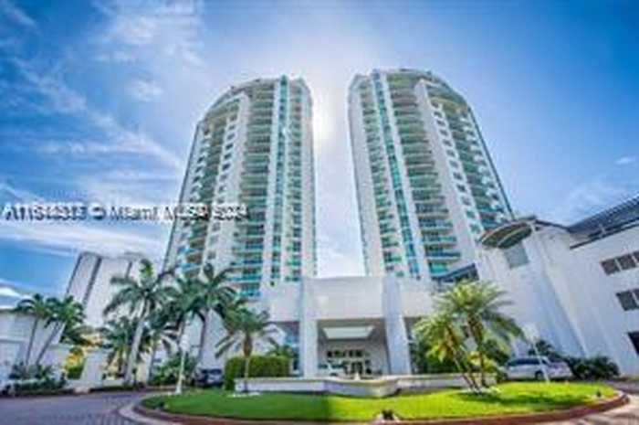 photo 1: 19400 Turnberry Way Unit 2032, Aventura FL 33180