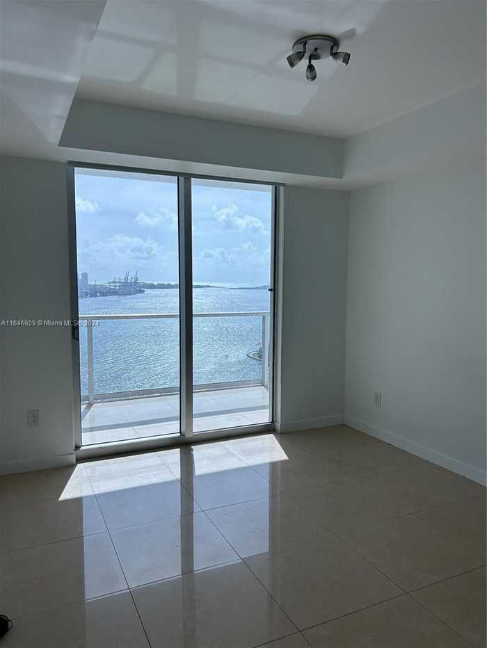 photo 14: 300 S Biscayne Blvd Unit T-2212, Miami FL 33131