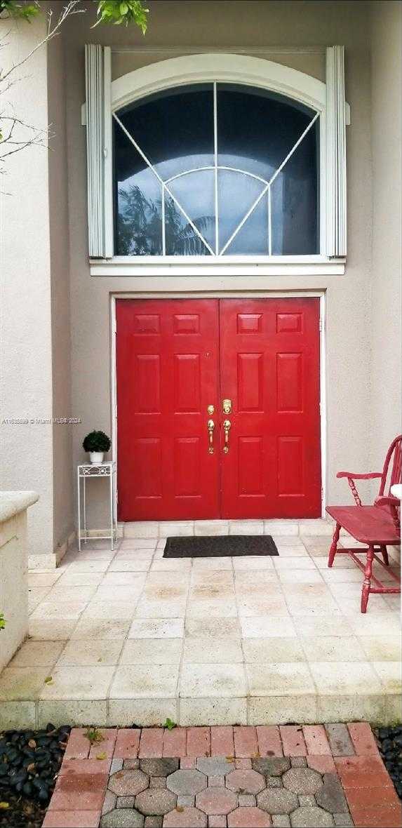 photo 3: 713 NW 129th Ct, Miami FL 33182