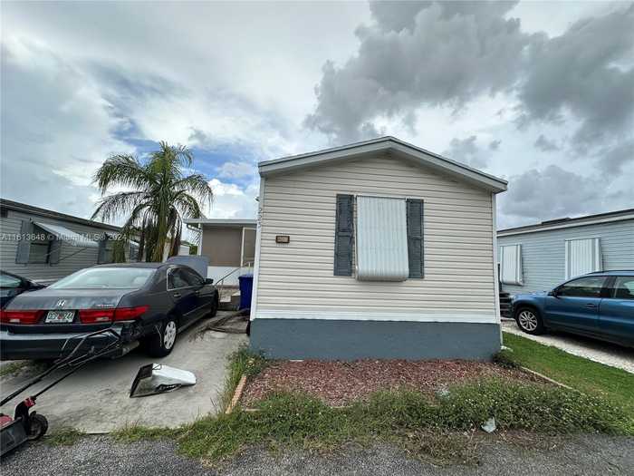 photo 1: 345xx SW 187 Ave, Homestead FL 33034