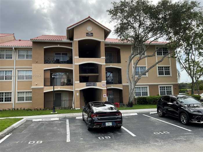 photo 2: 100 SW 117th Ter Unit 2307, Pembroke Pines FL 33025