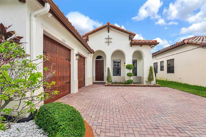 photo 2: 3636 NW 83rd Way, Cooper City FL 33024