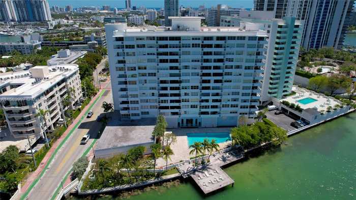 photo 2: 3 Island Ave Unit 06I, Miami Beach FL 33139