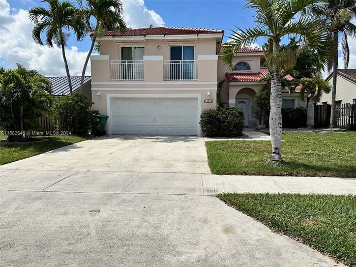 photo 2: 15970 SW 72nd Ter, Miami FL 33193