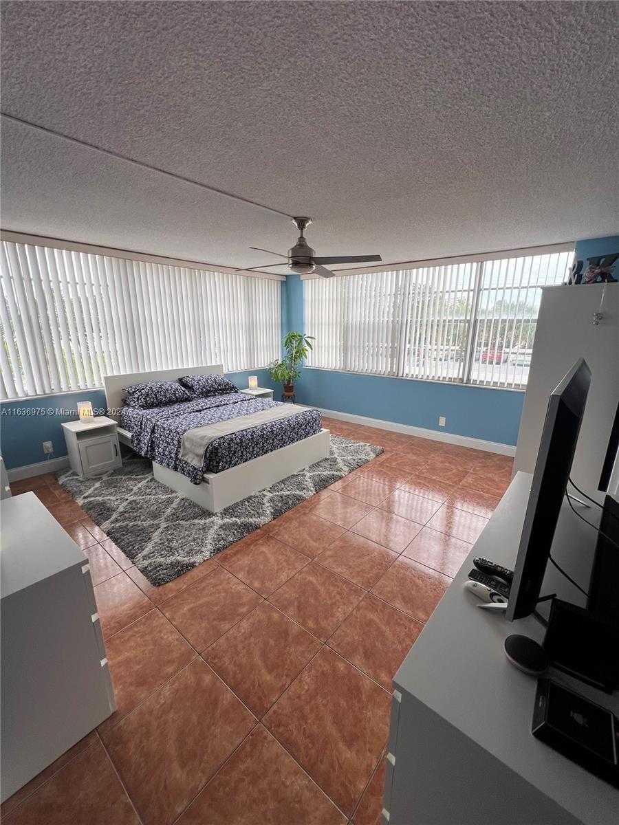 photo 3: 2100 Sans Souci Blvd Unit B105, North Miami FL 33181