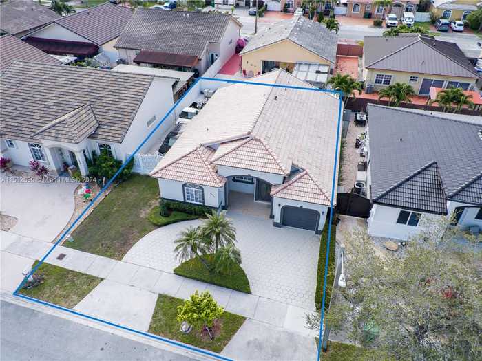 photo 35: 8952 NW 145th Ln, Miami Lakes FL 33018