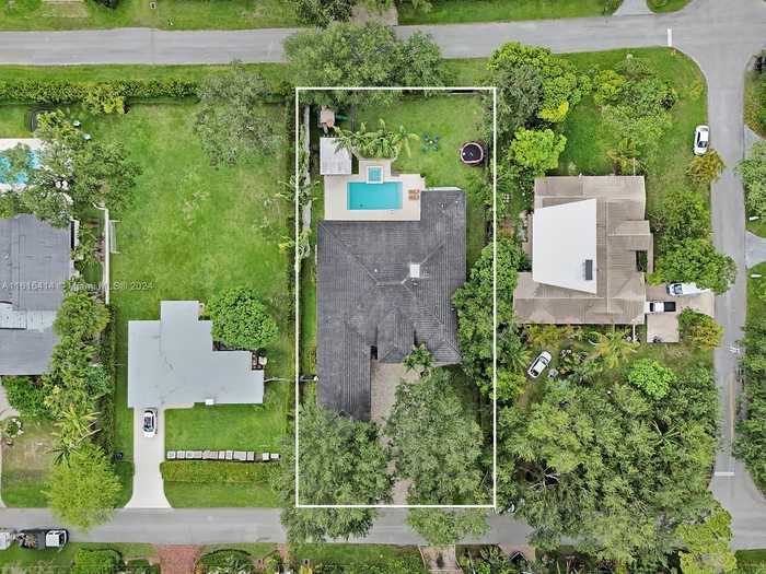 photo 32: 6955 SW 71st Ct, Miami FL 33143