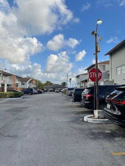 photo 3: 15461 SW 81st Cir Ln Unit 65, Miami FL 33193