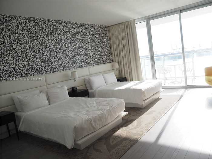 photo 2: 1100 West Ave Unit 1512, Miami Beach FL 33139