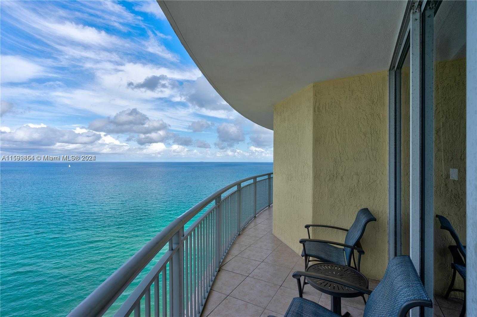 photo 3: 17375 Collins Ave Unit 2508, Sunny Isles Beach FL 33160