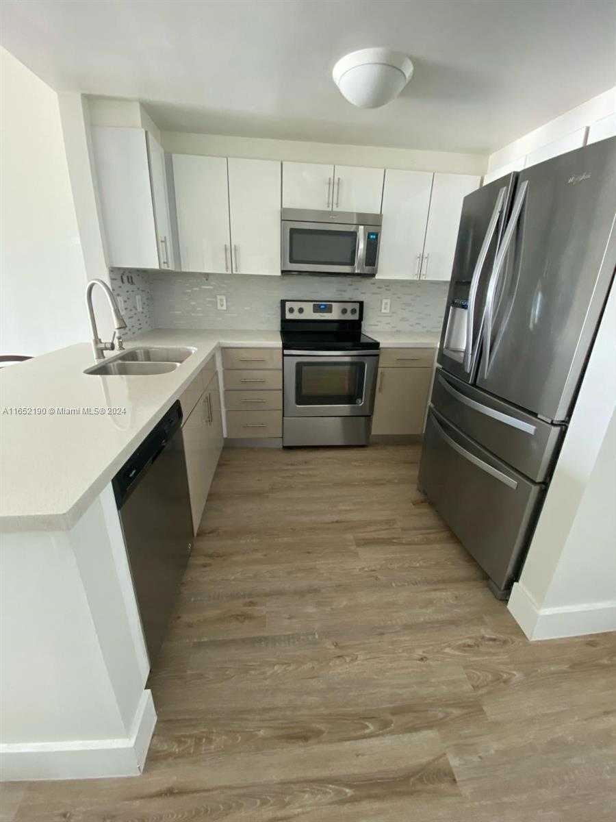 photo 3: 1250 S Miami Ave Unit 2413, Miami FL 33130