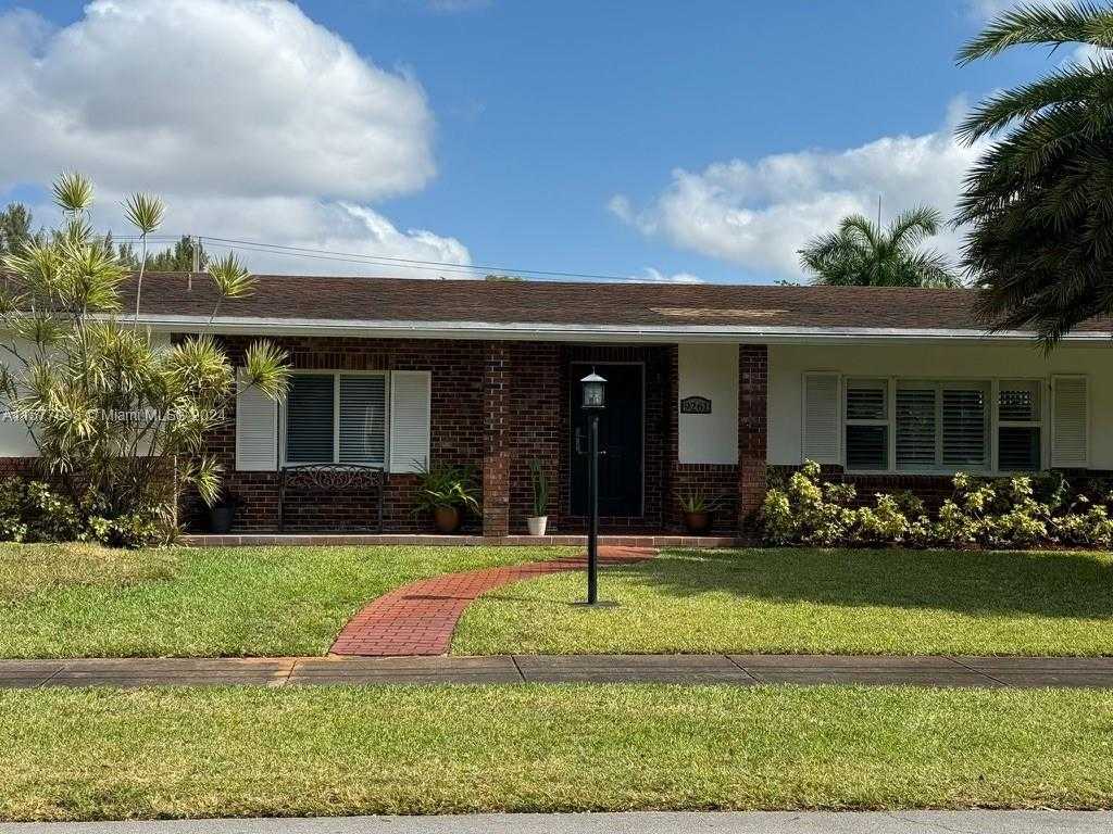 photo 2: 9261 SW 88th Ter, Miami FL 33176