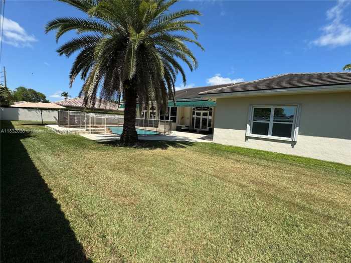 photo 28: 8470 SW 83rd Ct, Miami FL 33143