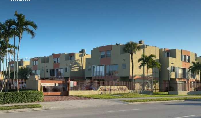 photo 1: 9321 SW 4th St Unit 112D, Miami FL 33174