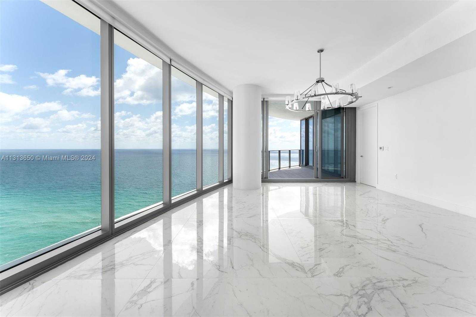 photo 3: 15701 Collins Ave Unit 2101, Sunny Isles Beach FL 33160