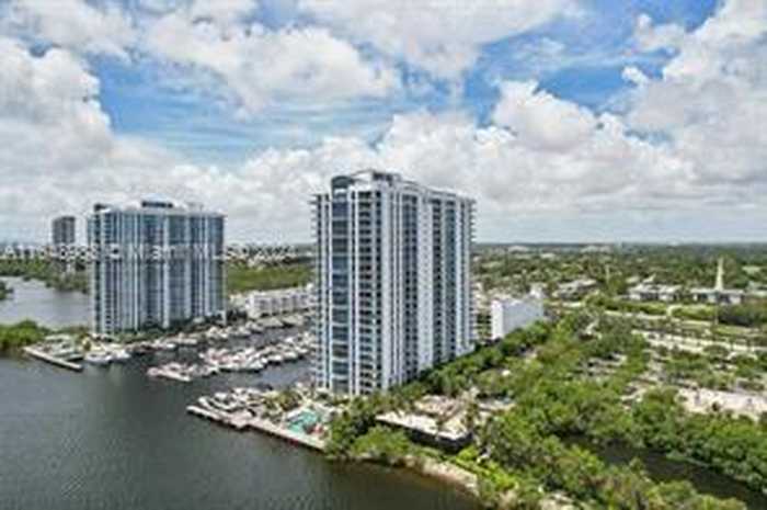 photo 1: 17301 BISCAYNE BLVD Unit PH6, North Miami Beach FL 33160