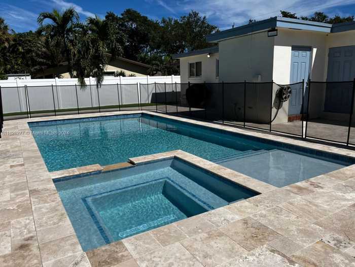 photo 1: 5061 SW 27th Ave, Dania Beach FL 33312