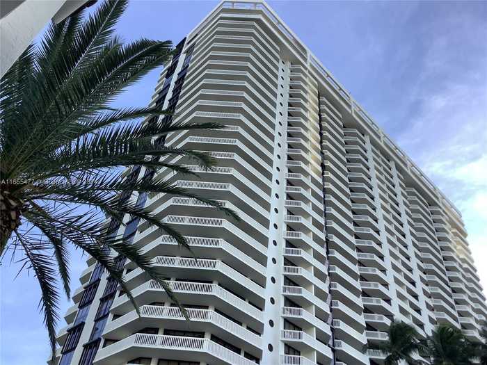 photo 2: 2000 Island Blvd Unit 408, Aventura FL 33160