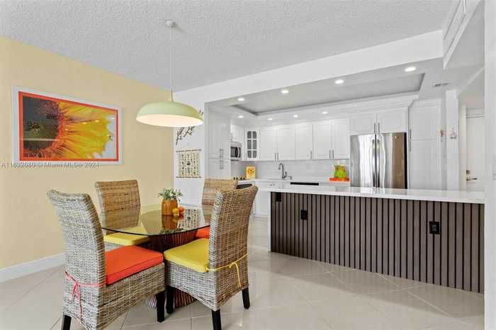 photo 1: 19390 Collins Ave Unit 1106, Sunny Isles Beach FL 33160