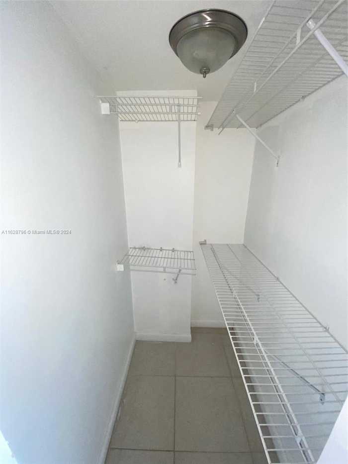 photo 1: 20500 W Country Club Dr Unit 804, Aventura FL 33180