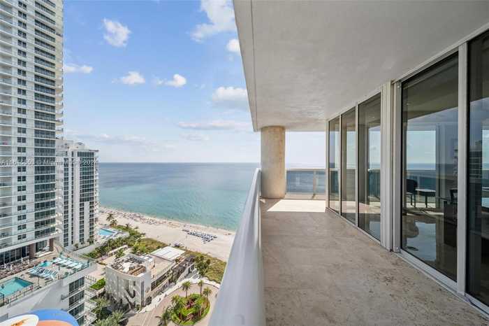 photo 37: 1800 S OCEAN DR Unit 2401, Hallandale Beach FL 33009