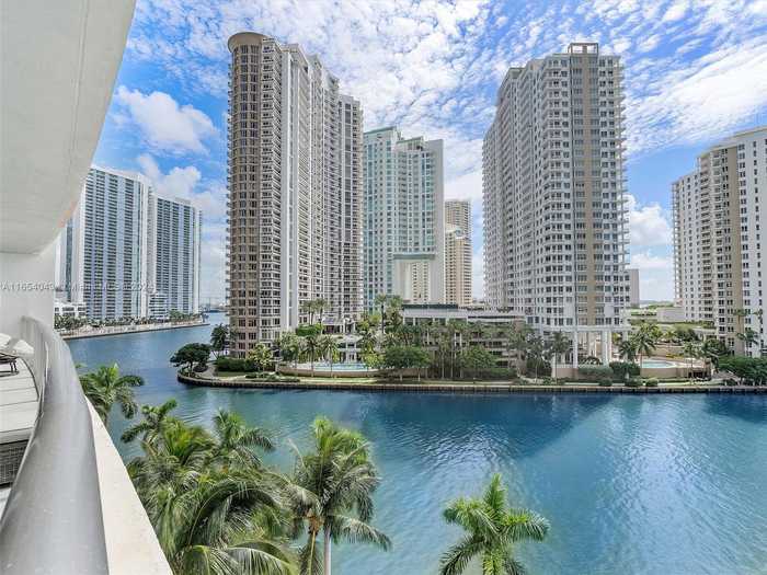 photo 1: 495 Brickell Ave Unit BAY707, Miami FL 33131