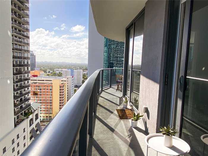 photo 29: 55 SW 9th St Unit 1706, Miami FL 33130