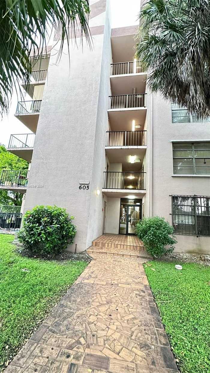 photo 34: 605 NW 72nd Ave Unit 506, Miami FL 33126